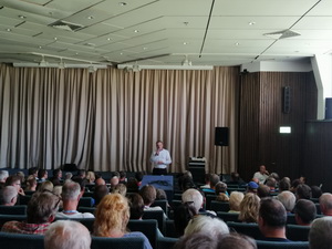 Schlusswort und eine tolle Dankesrede an die Teilnehmer
Closing words and a great thank-you speech to the participants
Mot de la fin et un super discours de remerciement aux participants